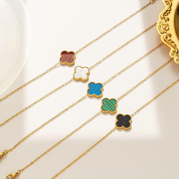 

Luxury Designers Clover Charm Bracelet Gold Silver Plated Stainless Steel Jewelry for Women Gift