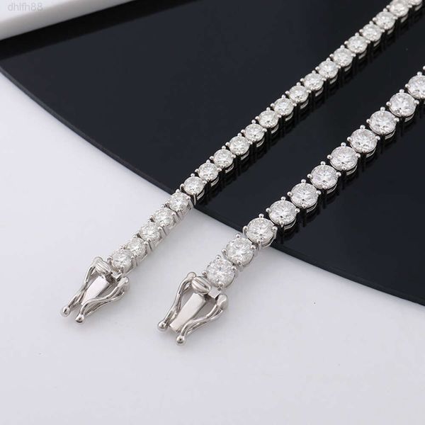 

Claw Setting Round Cut Moissanite Tennis Bracelet Classic Style High Quality S925 Material Bracelet