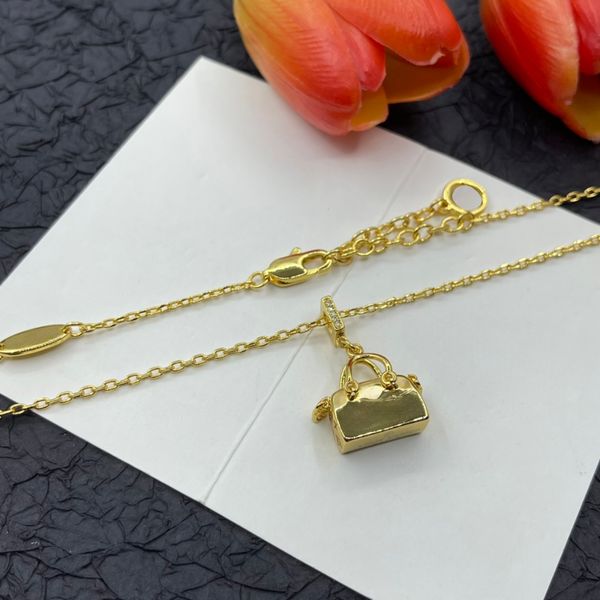 

Classical Women Luxury Designer Necklace Choker Pendant Chain Gold Plated Stainless Steel Letter Necklaces Wedding Jewelry Accessories