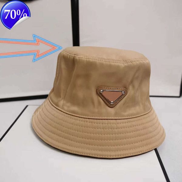 

beltDesigners Caps Hats Mens Bonnet Beanie Bucket Hat Womens Baseball Cap Snapbacks Beanies Fedora Fitted Hats Woman Luxurys Design Chapeaux12aaa, White