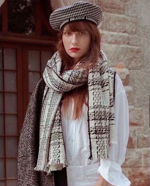 

Designer scarf Winter Cashmere Scarf Luxury Brand Design Shawl For Women Fashion Thickening Soft Shawl Wrap Female Pashmina Lady Shawls