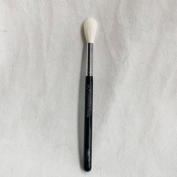 

Makeup Brush 134 LUXE POWDER FUSION Highlight Brush Natural Goat Bristles Eye Shadow Cosmetic Brush