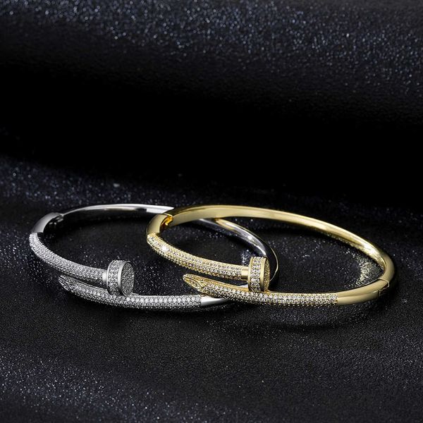 

Nail Bracelet Designer Fashion Charm Jewelry Colorless Light Luxury 18k Full Diamond Christmas gift jewelry accessories