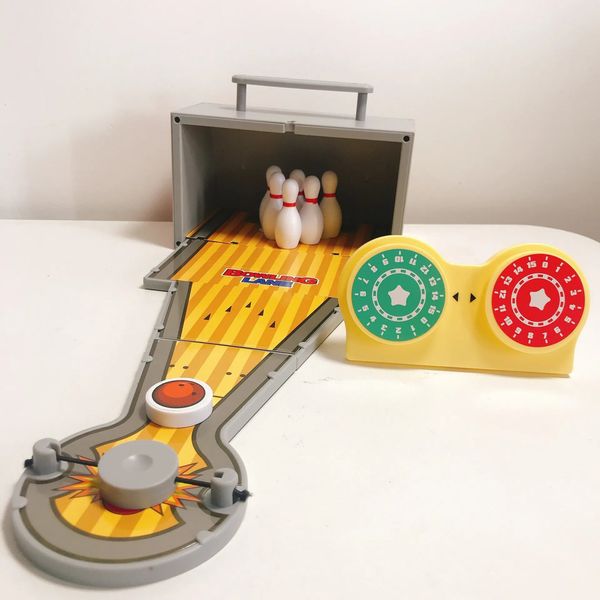 

Fast Sling Puck Board Game Table Bowling football Party Family Interactive Toy For Children Finger Shooting Desktop Battle Gift