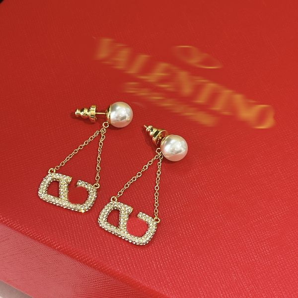 

2023 earrings designer for women stud luxury gold heart shape pearl crystal gold double V letter 925s silver jewelry classic A3037