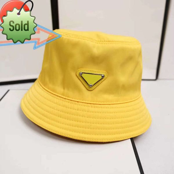 

Designers CaAs Hats Mens Bonnet Beanie Bucket Hat Womens Baseball CaA SnaAbacks Beanies Fedora Fitted Hats Woman Luxurys Design ChaAeaux12413311121c, Yellow