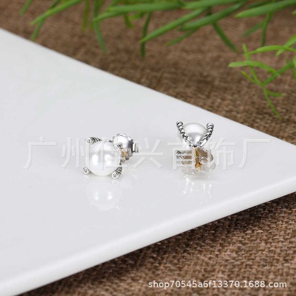 

DY Earrings Designer Luxury Jewelry Top jewelry Dy Pearl Ear Studs Popular Button Thread Four Claw Diamond Embedding Fashion Versatile Christmas gift accessories