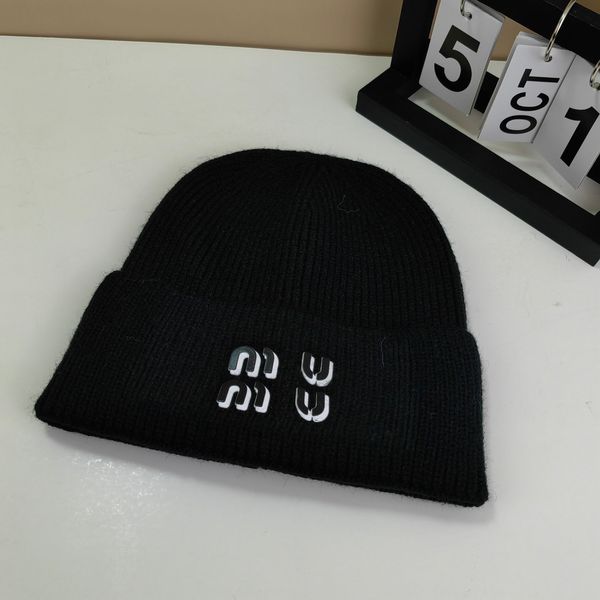 

bonnet beanie Men for New Knitted Designer and Women in Winter High-quality Brimless Urinal Classic Printed Letter Wool Hat Avail Bonnet Wter Ural Prted, Beige