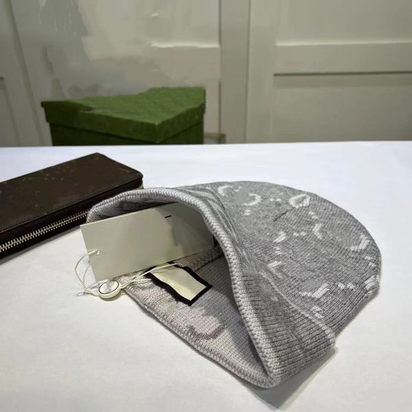 

Beanie 2023 New Knitted Designer Beanie Urinal Men's and Women's Winter Warm Woolen Hat Printed Letter K