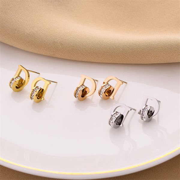 

Beautiful Women Style Letter D Stud Earring Stainless Steel Wedding Jewelry for Gift