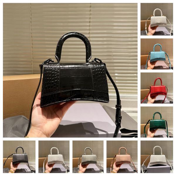 

Fashion Letters Women Hourglass Half Moon Crossbody Bags Alligator Leather Balencianess Shoulder Bag Plain Chain Cluth Wallets Crocodile Print Adjustable Strap, Winter sliver chain