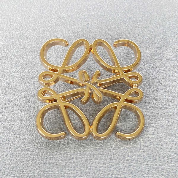 

Designer Brooch loews Luxury jewelry Top accessories Exquisite square brooch solid color fashionable clothing accessories versatile jewelry Christmas gift