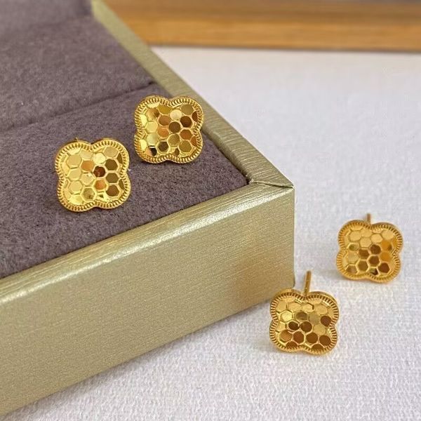 

Luxury Designer earrings Vanly cleefly earrings four-leaf clover earing for women wedding gift,18K gold classic unisex for Chrismas dinner Party Holiday gifts