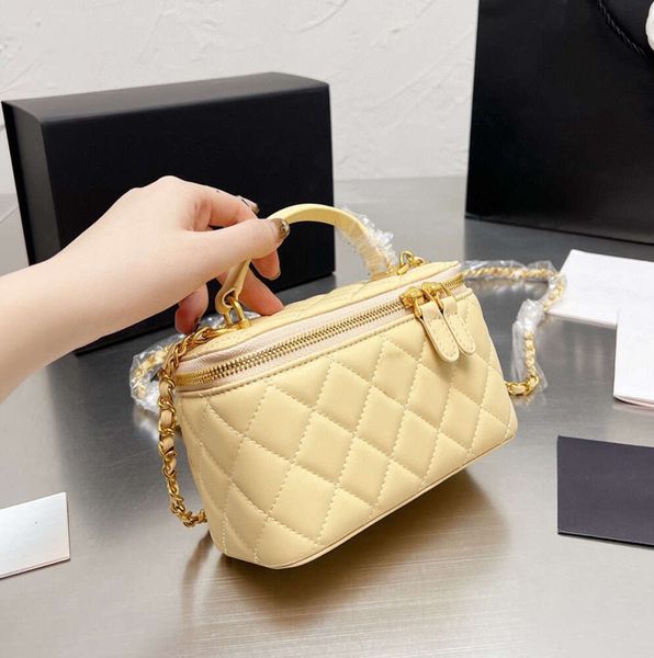 

Shoulder Bags Designer Famous Classic Mini Box Adjustable Strap Quilted Crossbody Bag Genuine Leather Top Quality Cosmetic Vanity, Red