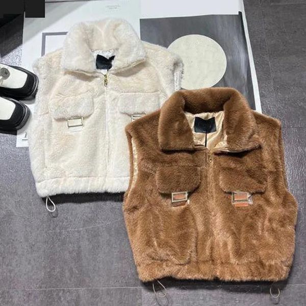 

23WF Short Women Vest Faux Fur Sleeveless Waistcoat Coat Designer Soft Plush Jacket Winter Girls Fashion Coat with Tops Quality SML, Brown