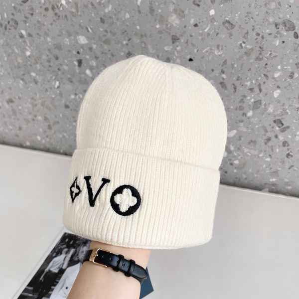 

Designer Beanie Winter Hat Knit Bonnet Men and Women Warm Cap Versatile Wood Temperature Cold Cap Ski Caps Golf Cappello, No.2