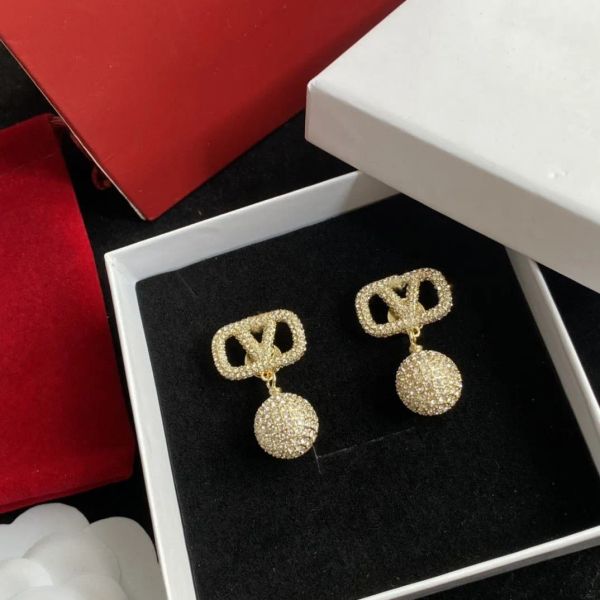 

2023 earrings designer for women stud luxury gold heart shape pearl crystal gold double V letter 925s silver jewelry classic 20