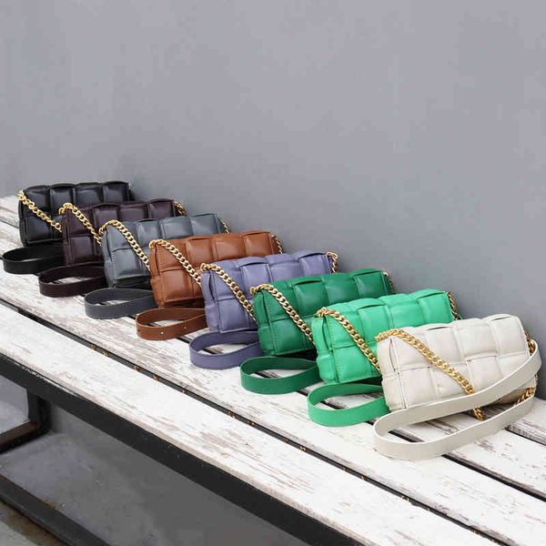 

fashion design woven shoulder bag commuter simple twill chain creative pillow bag 220901