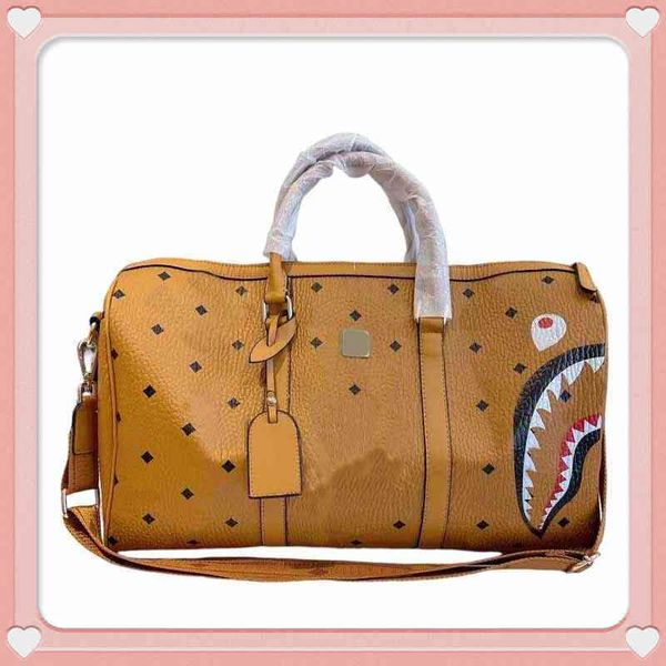 

duffle bags designer gym luggage travel bags shark handbag high capacity leather luxury crossbody hand sports fitness 220831