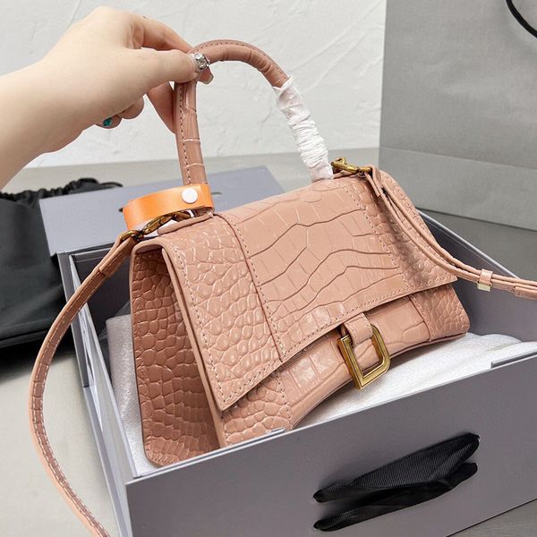

women designer shoulder bag handbags pochette accessoires fashion flap bag luxurys 2022 classic retro genuine leather lady clutch purses cro