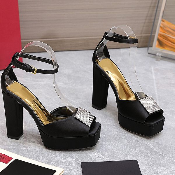 

fashion sandals for women dress shoes luxury designer buckle patent leather shoe 15.5cm high heeled platform wedding party womens sandal fac, Black