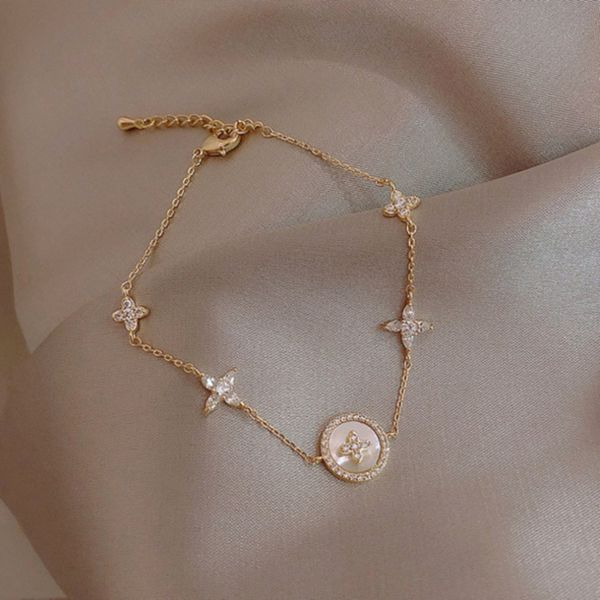 

fashion brand bracelets female classic alloy plum blossom cross shapeins designer luxury womens chain bracelet m37b, Black