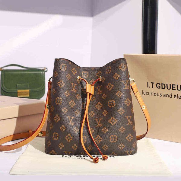 

bag women's 2022 summer new fashion old flower one shoulder messenger high-grade printing drawstring bucket