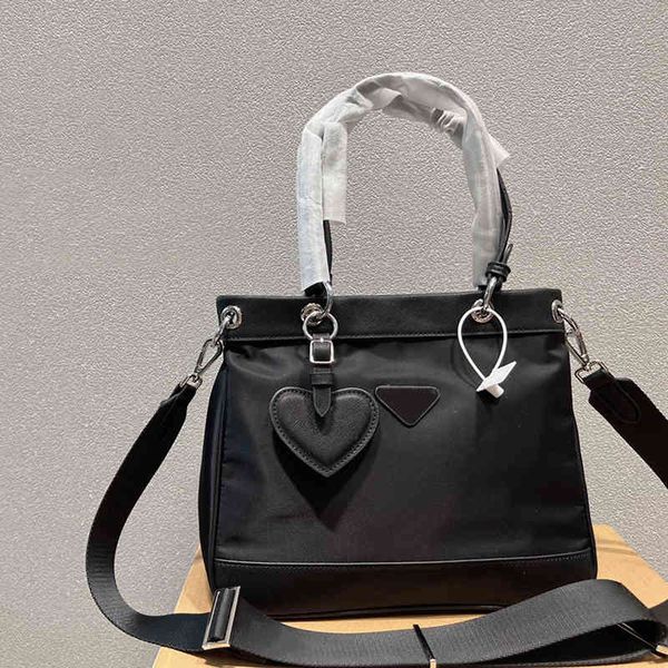 

tote bag nylon handbag luxury designer totes bag women fashion holiday travel shoulder bag high capacity cross body work 220901