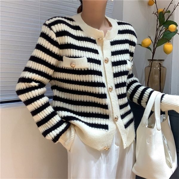 

womens t shirt autumn short version round neck sweater small fragrance black white striped knitted cardigan coat women 220831