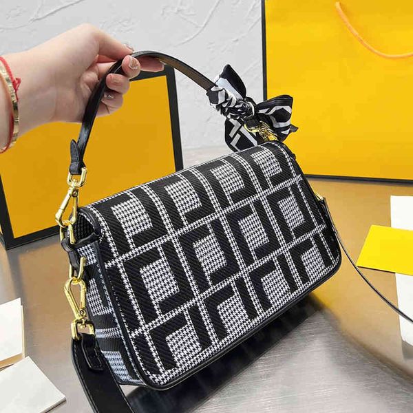 

evening bags crossbody women designer handbag classic letter pattern shoulder womens fashion cross body handbags with silk scarf 220901