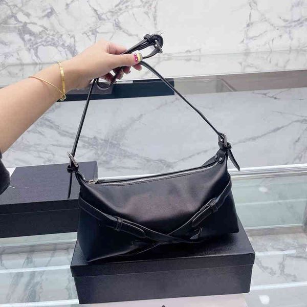 

cross body brand p bag 2022 new fashion trend single shoulder female personality black staff bag underarm chain strap hand bag trendy