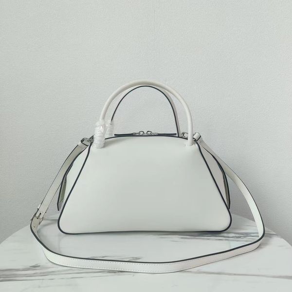 

2022 autumn and winter new bowling bag shiny cowhide texture all-match single shoulder messenger hand carry fashion simple large capacity fu