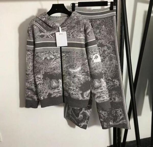 

women's tracksuits luxury designer two piece sets vintage print v-neck patchwork pullover suit ankle-length pants knit outfits, Gray