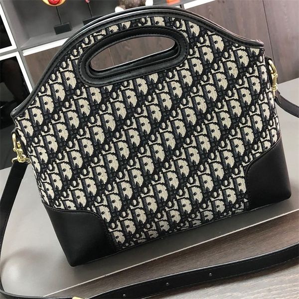 

80% off shoulder bags sale small bag open lady hand high grade ag1