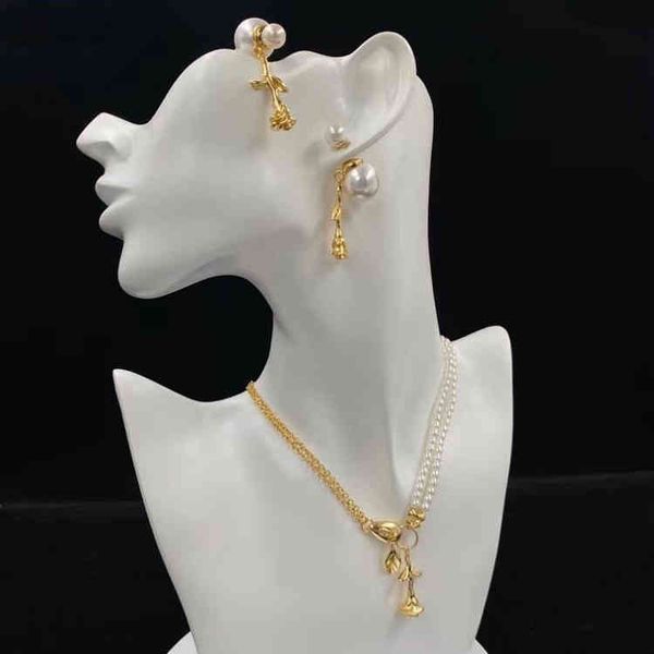 

string 2022 family letter leaf o-shaped pearl layer necklace brass material minority design neck chain ap, Black