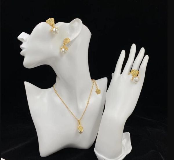 

luxurious women pearl necklaces earring rings set medusa portrait banshee 18k gold plated new designed designer jewelry vs11, Black