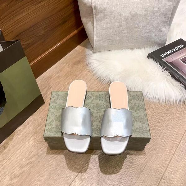 

designer flat bottom slipper hollow out leather sandals women beach shoes fashion letter leisure slippers outdoor flip-flops fashion sandal, Black