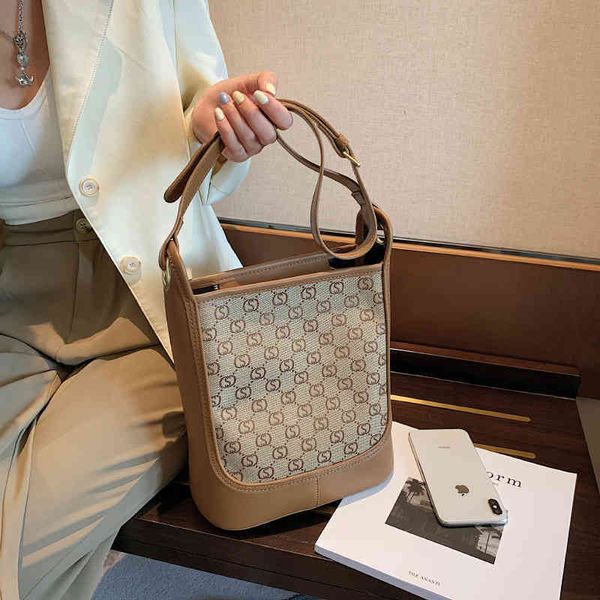 

fashion handbag august high capacity bag single shoulder bag bucket