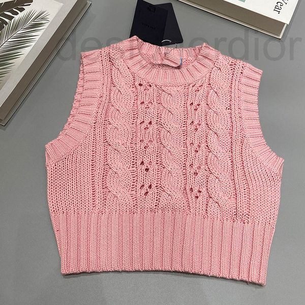 

women's knits & tees designer early autumn round neck sleeveless knitted vest women's wear sweet aging style 2022 new product temp, White