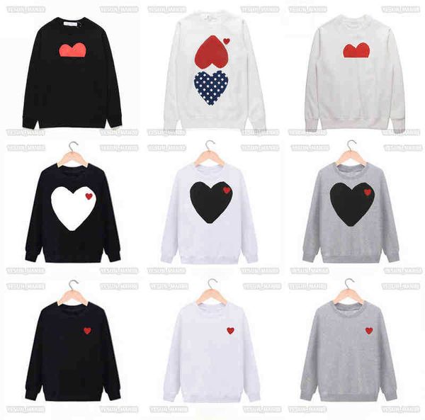 

designer cdgs classic hoodie fashion play little red peach heart printed mens and womens sweater round neck t shirt, Black