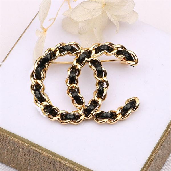 

luxury women designer brand letter brooches 18k gold plated inlay crystal rhinestone jewelry handmade leather brooch pin men marry2934, Gray