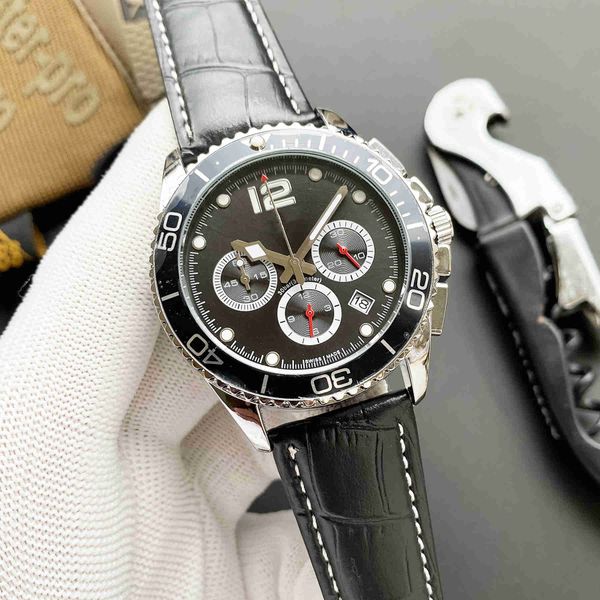 

2022 fashion sport men's watch displays the sun and moon phases 6 pin running seconds round stainless steel bezel quartz movement with, Slivery;brown