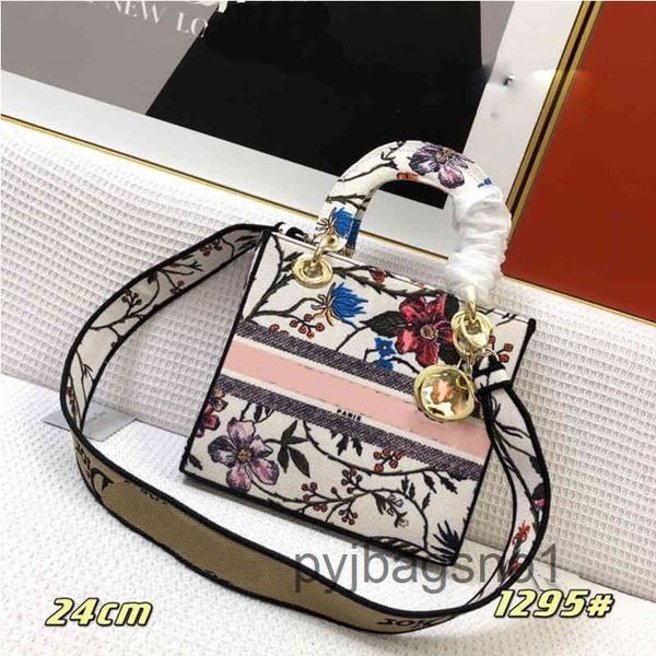 

good d luxury bags and handbags woman handbag esigner many kinds pattern crossbody vine printin so good