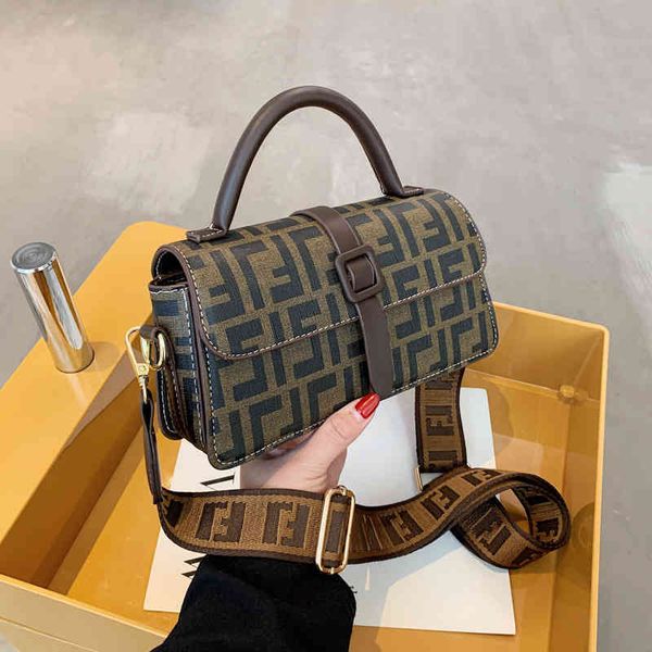 

fashion bag handbag style contrast color old flower flip portable one shoulder d