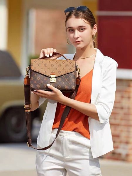 

2022 designers women handbag messenger bags leather embossing elegant shoulder bag crossbody shopping tote wallets