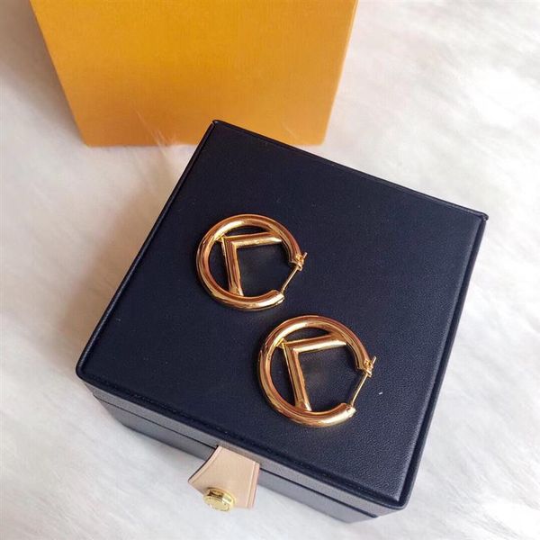 

fashion letter stud women luxury designer jewelry simple and trendy wild round letters earrings2824, Golden;silver
