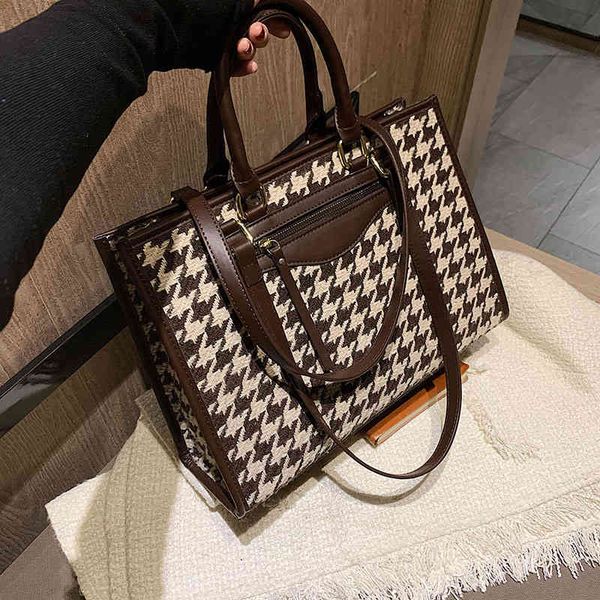 

messenger bags bag female winter new high-capacity commuting armpit sling shoulder bag texture portable tote handbags