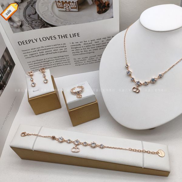 

luxury designer necklaces for women d's 2022 new compact and simple style diamond studded letter earring bracelet feminine casual ring, Silver