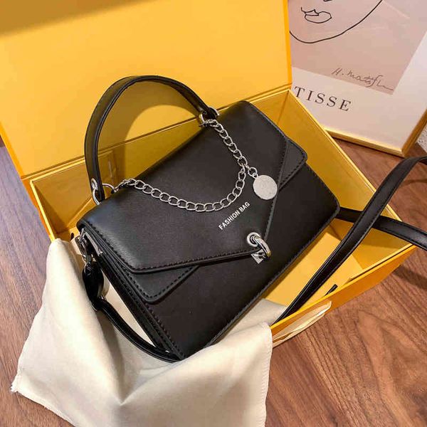 

messenger bags bag women's 2022 new simple messenger bag style texture portable small square popular sling shoulder diagonal handbags
