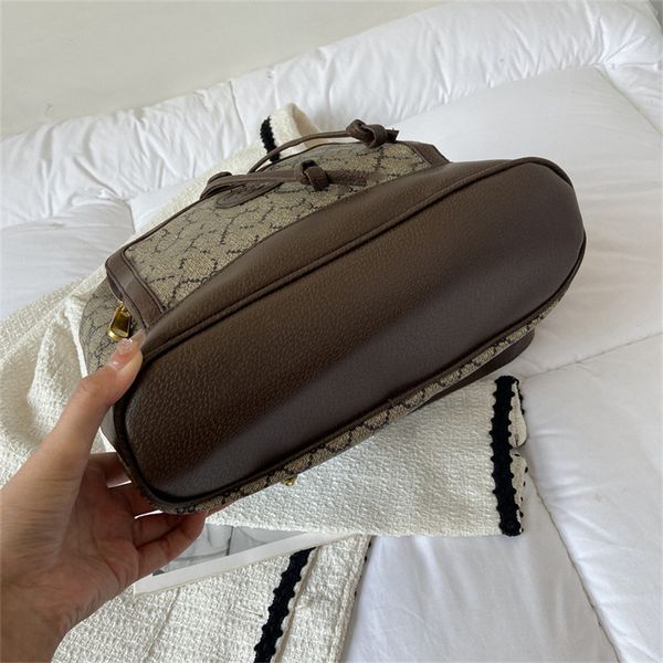

23ss leather backpack luxurys fashion backpack men's women's classic floral plaid school bags shoulder bag backpacks 717